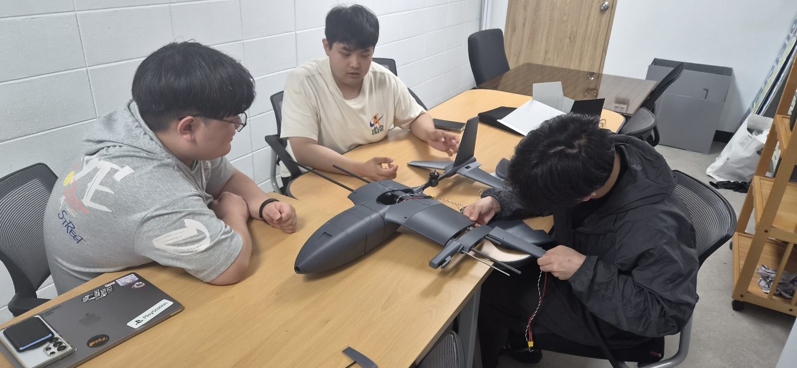 인제대학교 드림메이커의 작품 ChatGPT Car, 수직이착륙 드론 2종